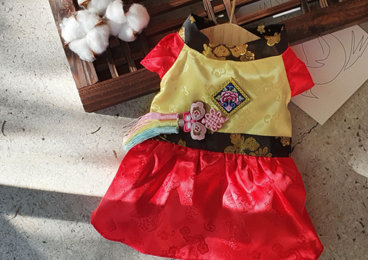 Puff Norigae Hanbok