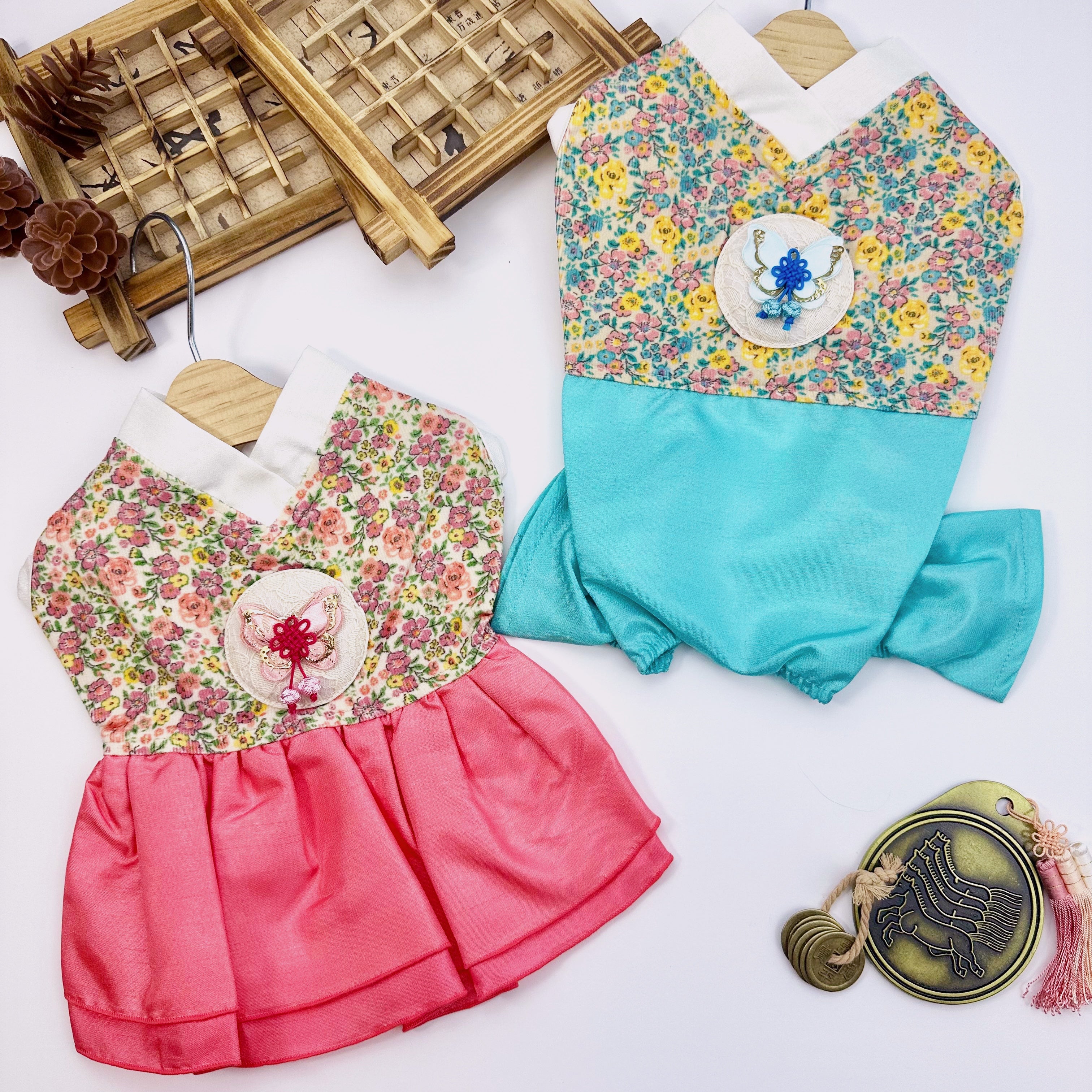 Retro Floral Pet Hanbok