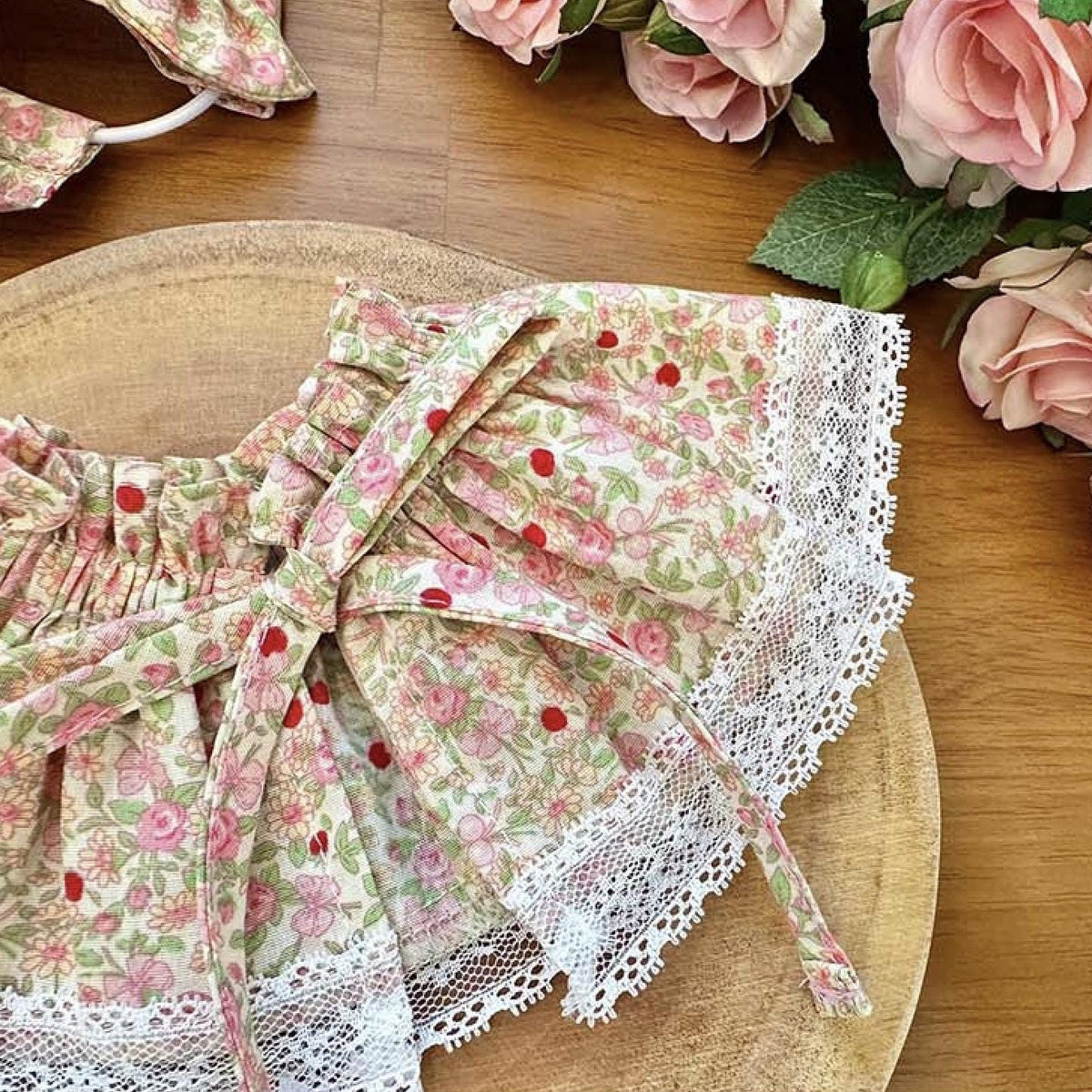 Floral print pet cape and bonnet set with white lace trim by NKpup