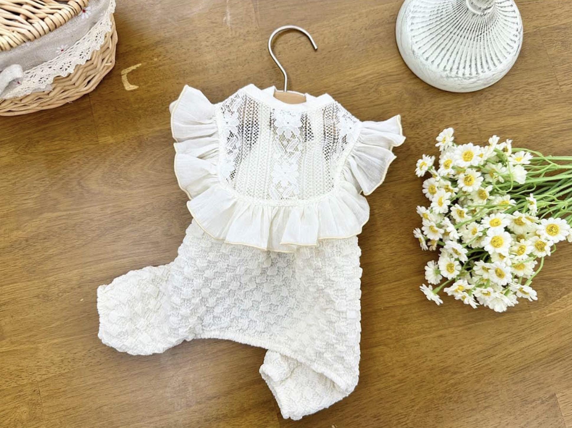 Elegant Lace Ruffle Cape, S-XL, Pet Bib, Dog Neck Accessory, Pet Clothing, Pet Accessory, Dog Outfit, Dog Apparel, Pet Clothing - NKpup