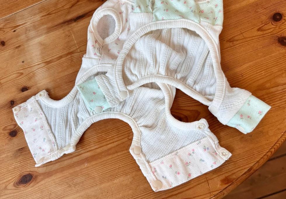 Floral Bow Knit Overall, XS-2XL, Pet Pants, Dog Jumpsuit, Dog Winter Outfit, Dog Fashion - NKpup