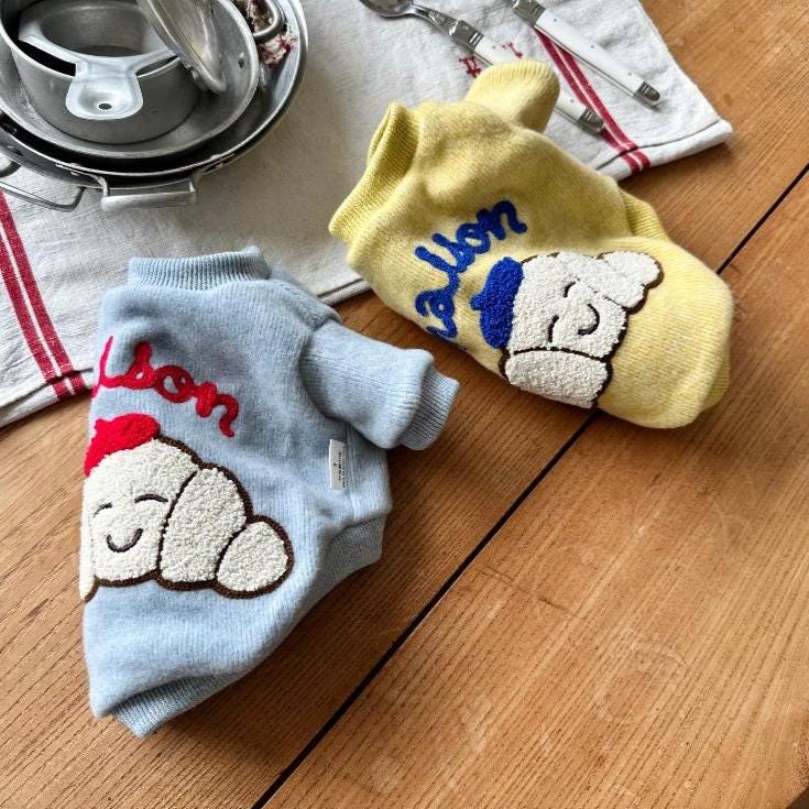 Maison Fleece Dog Sweatshirt, Bread Pattern, Sporty Ribbed Trim - NKpup