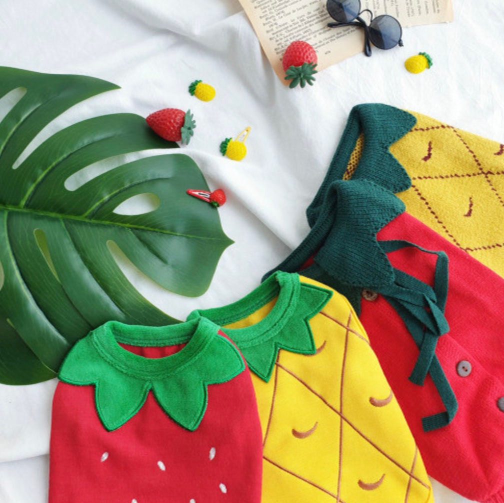 Halloween strawberry and pineapple pattern fleece dog shirts