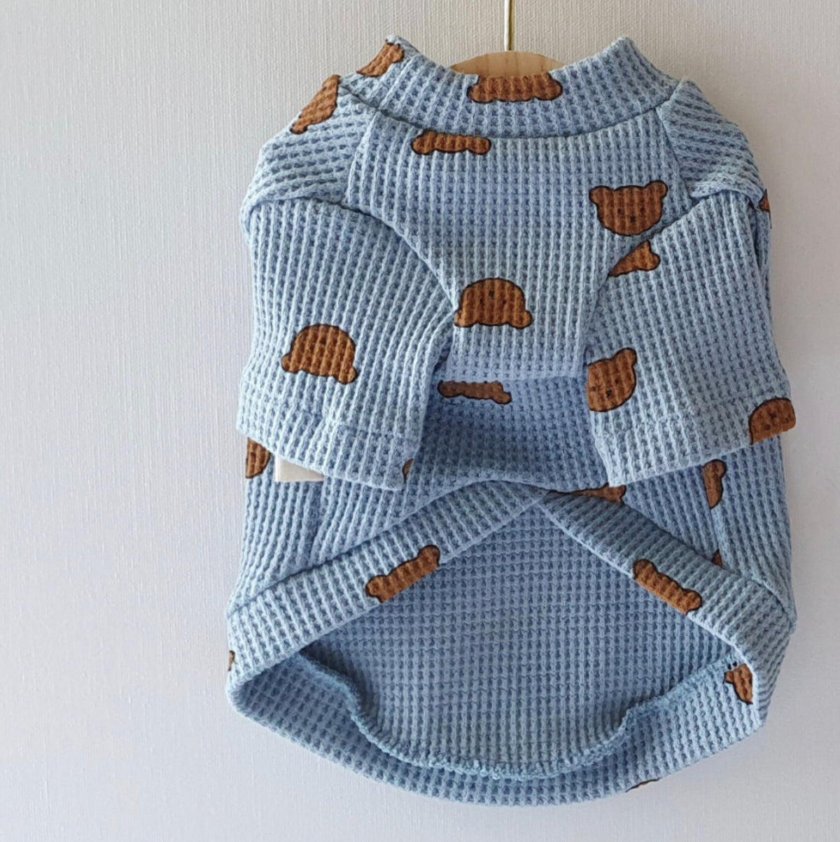 NKpup light blue waffle knit dog shirt with brown bear pattern