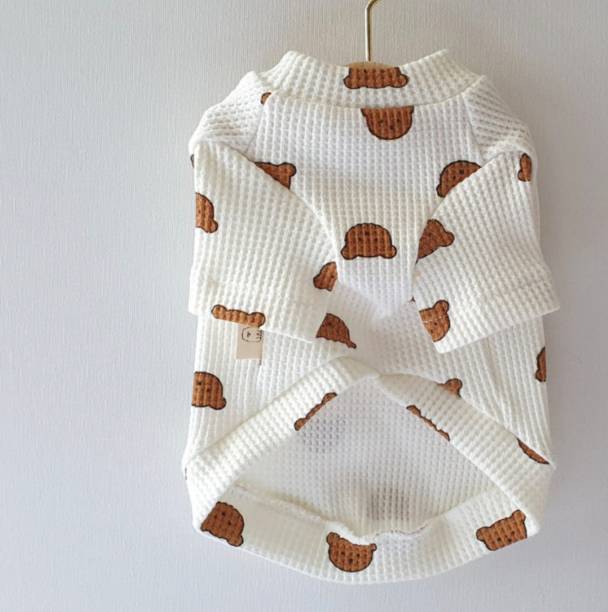NKpup white waffle fabric dog shirt with brown bear patterns