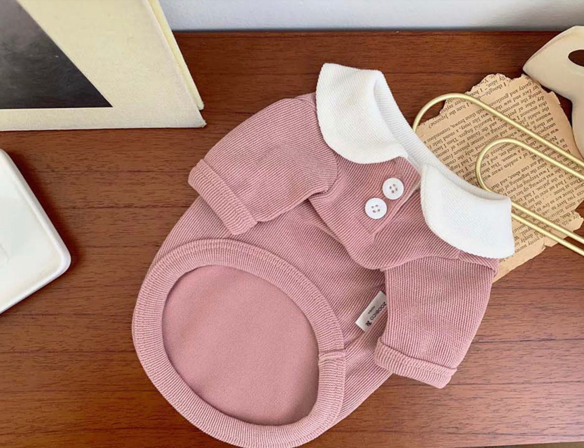 NKpup pink round collar t-shirt for dogs with white collar and button details