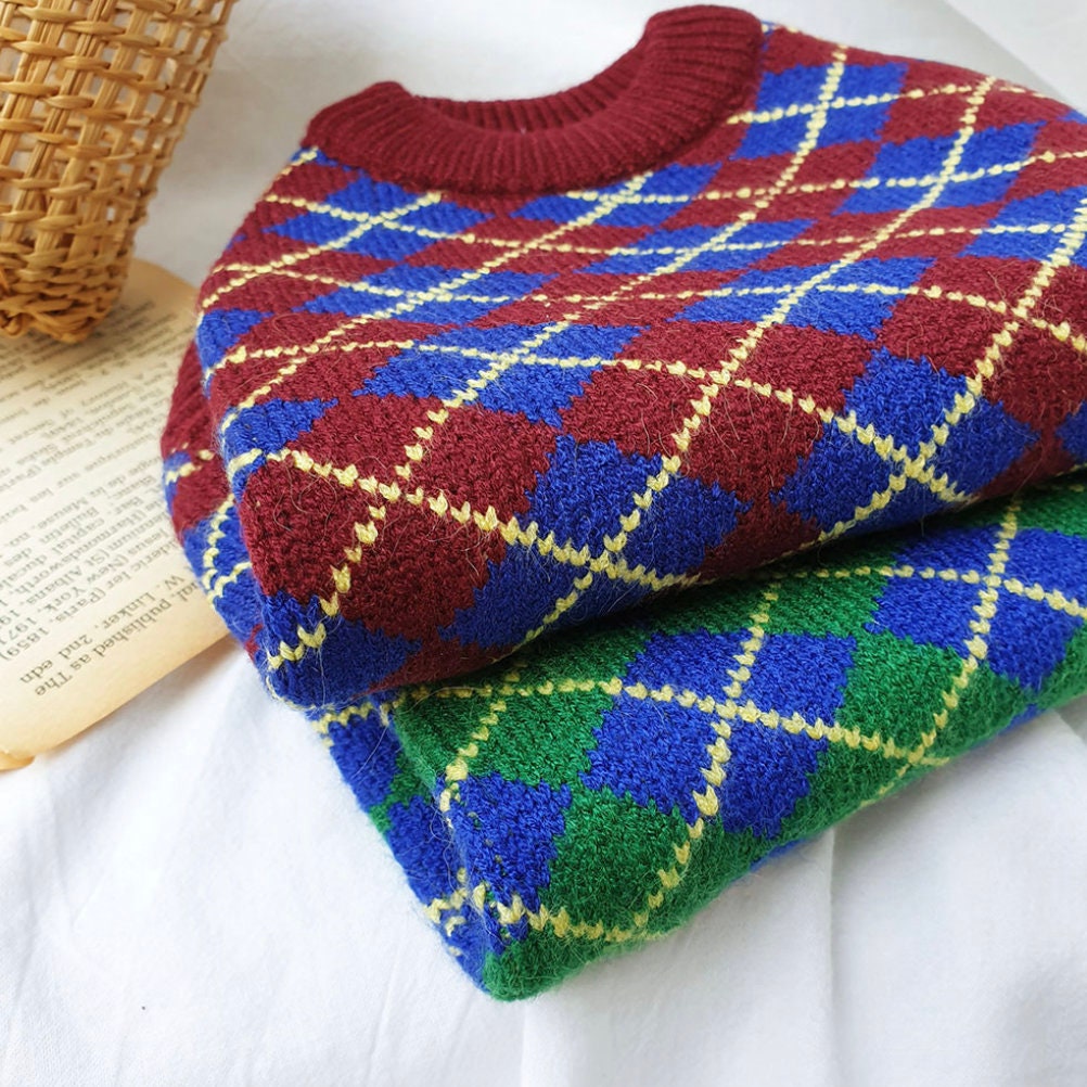 NKpup vintage argyle knit dog vests in red and green color options